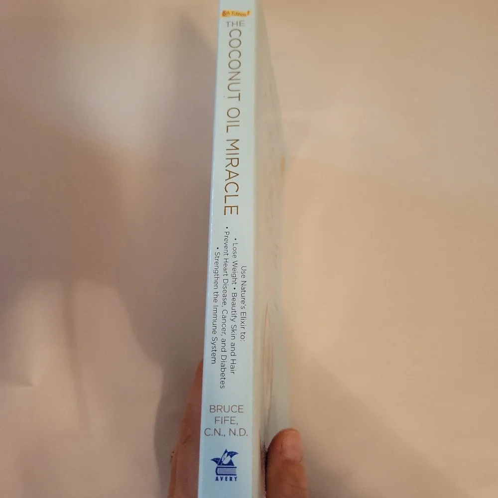 The Coconut Oil Miracle Book